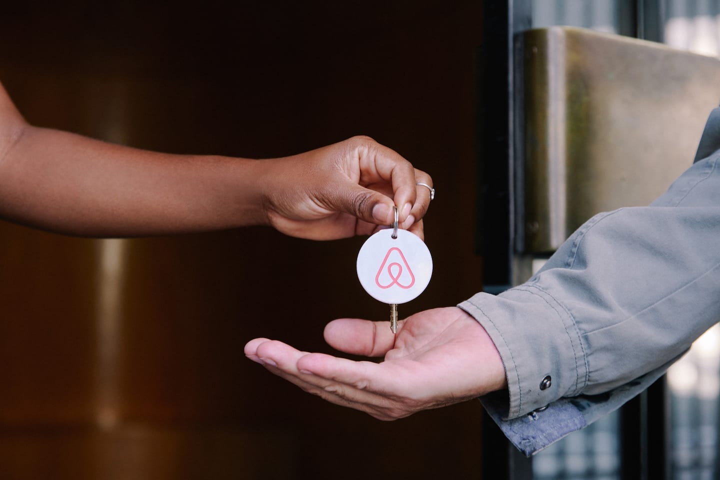 Airbnb y Airbnb.org anuncian alianzas en el Caribe para apoyar a las comunidades antes de la temporada de huracanes