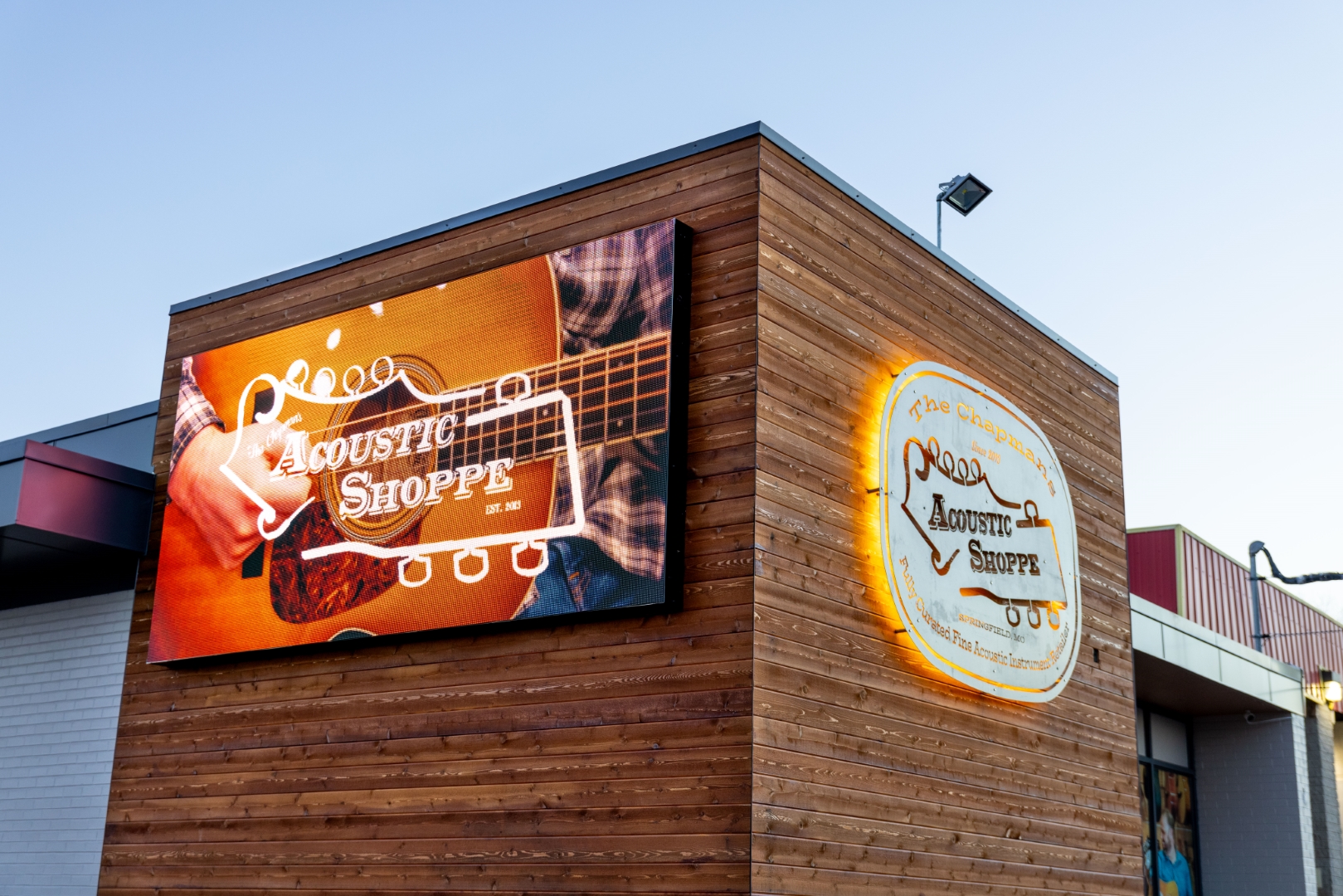 Acoustic Shoppe Retail Outdoor LED Display