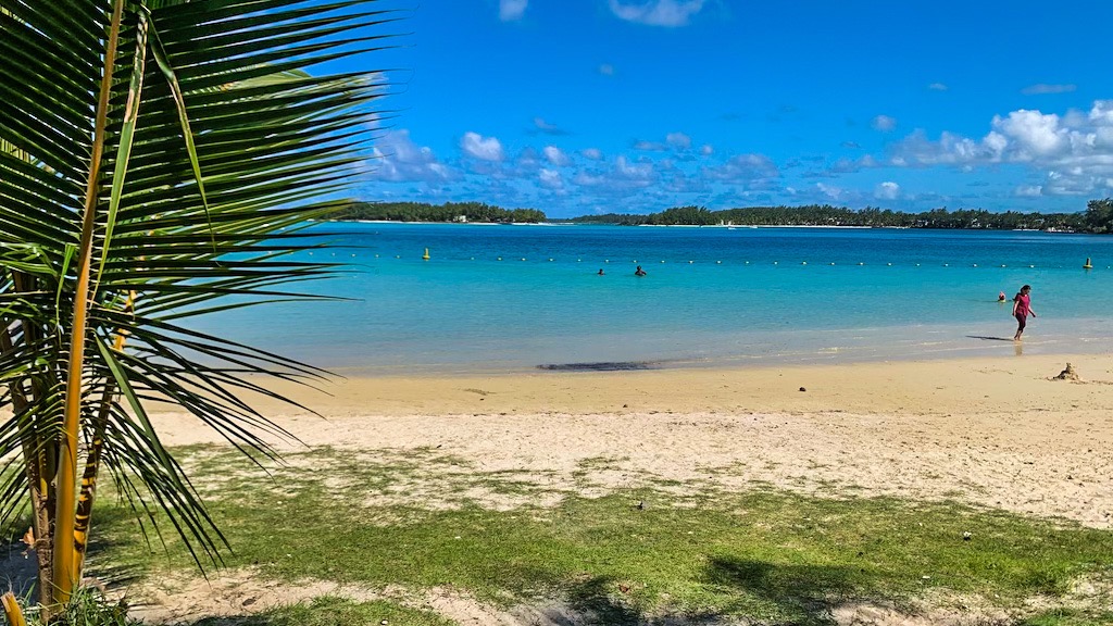 blue bay plage 1