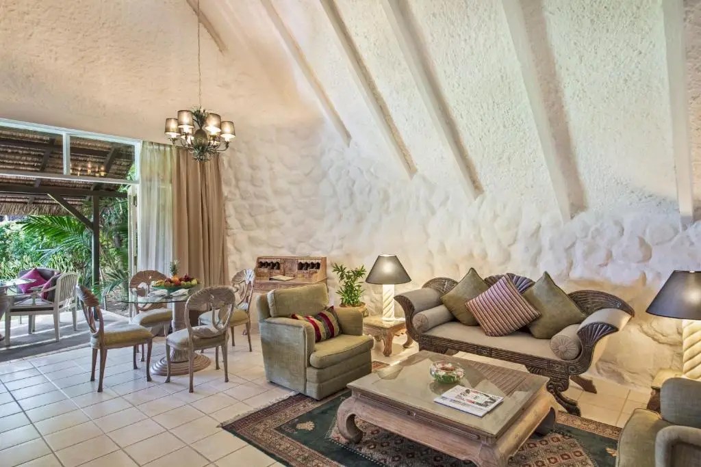 salon chambre Hotel La Pirogue