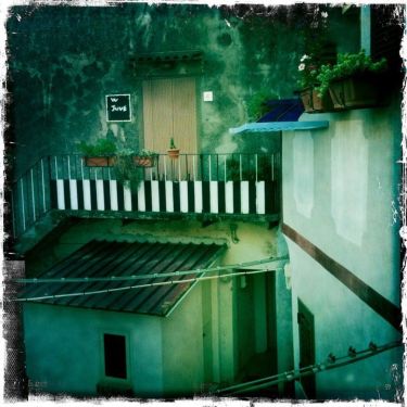 311711_2154073054966_1340619258_32279780_1120560393_n