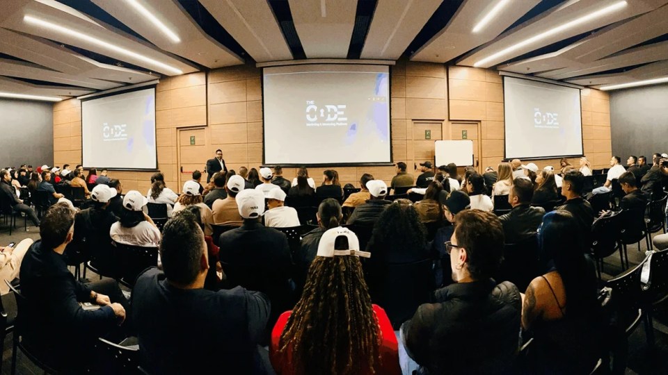 The Code y XTERA celebran gira latina con grandes  sesiones educativas y eventos de celebración