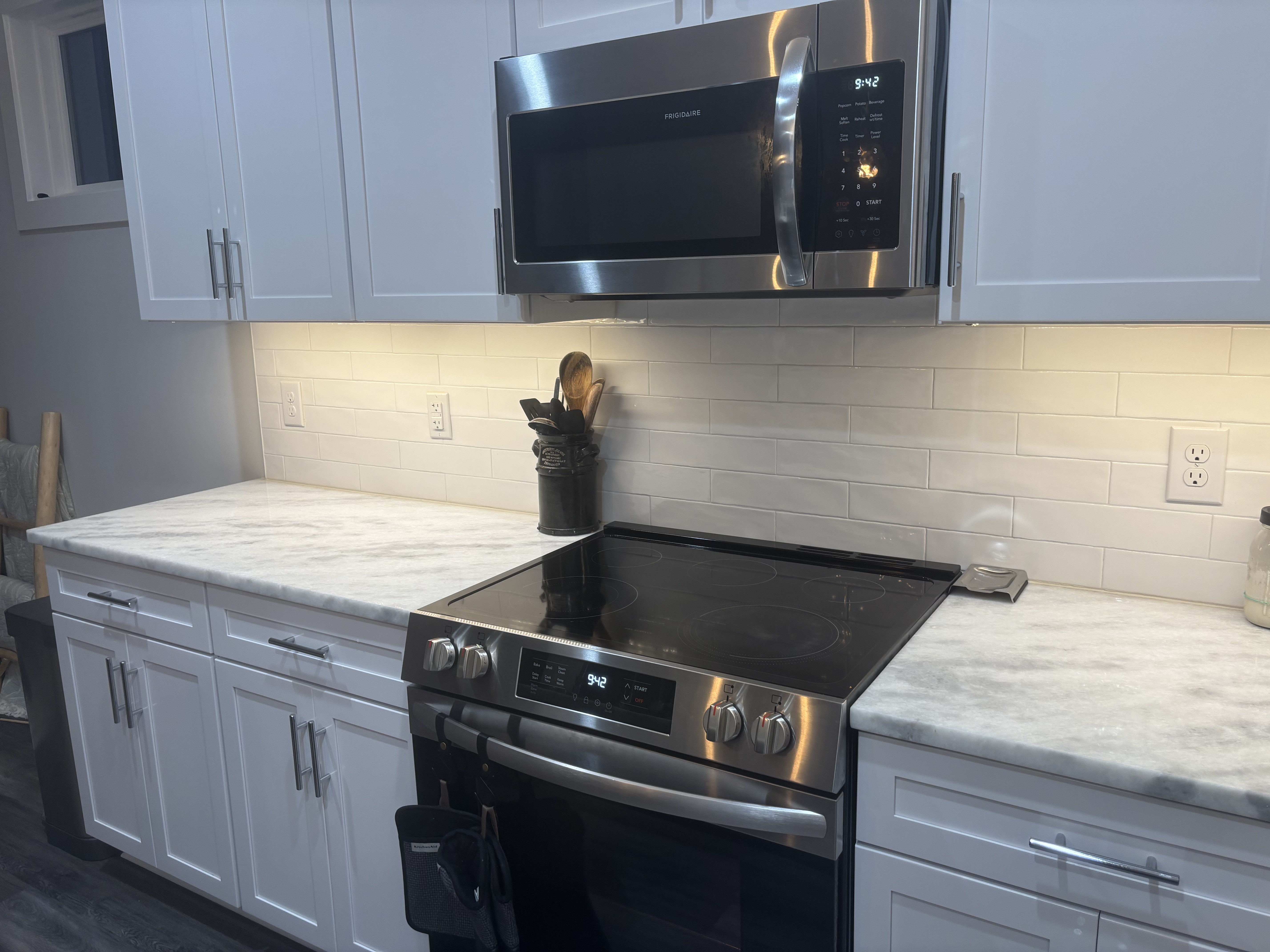 Clean kitchen after a simple nightly kitchen reset.