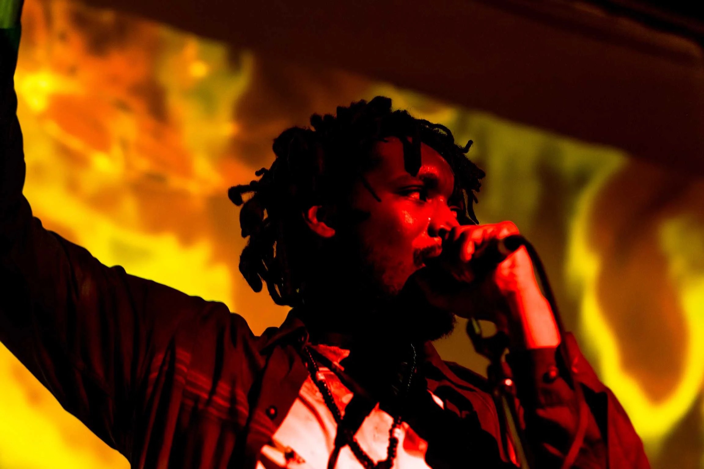 Gee Scott Confronts the Chaos in "I'm Good"
