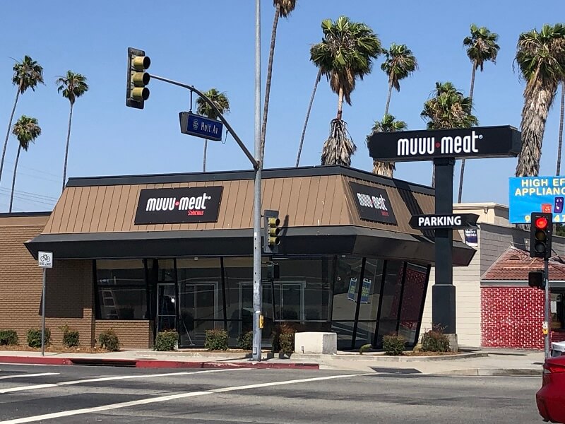 Muuu Meat Commercial Pylon Signs