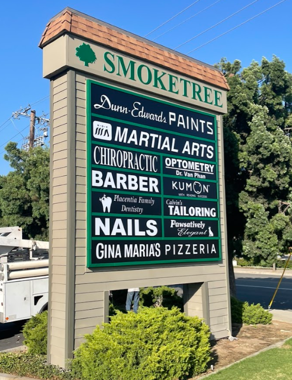 Monument Sign For Multi Tenant Complexes