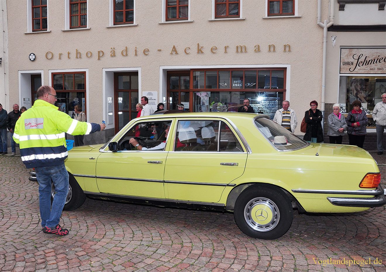 Greizer empfangen Oldtimerausfahrt auf dem Markt