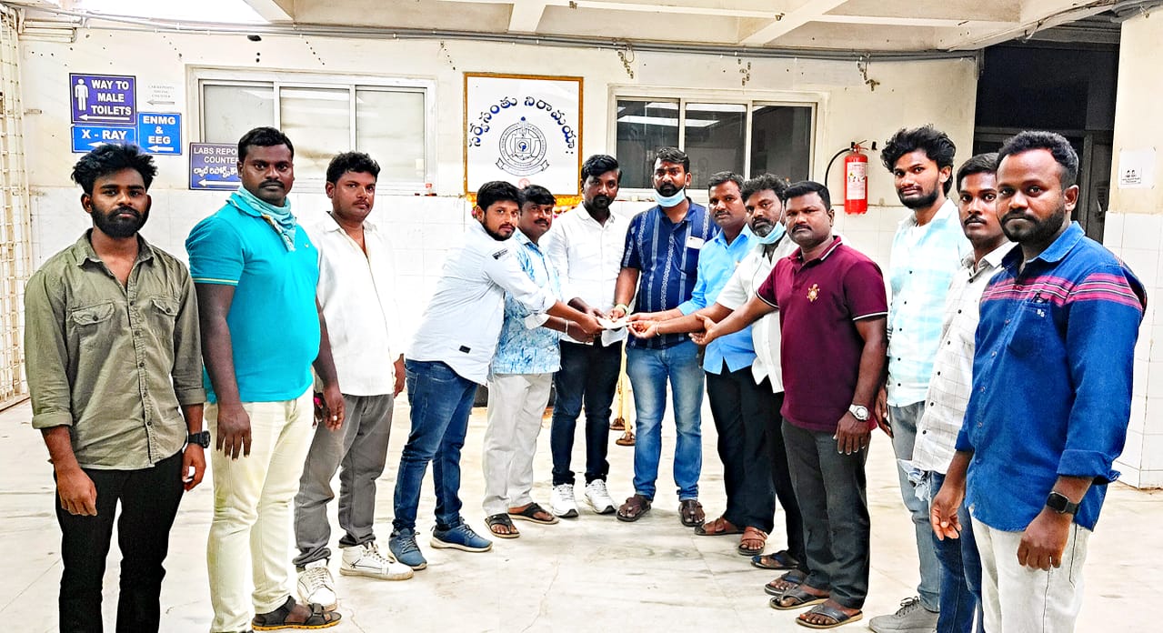 మానవతా దృక్పథంతో స్పందించిన బయ్యారం మండల ప్రజలు