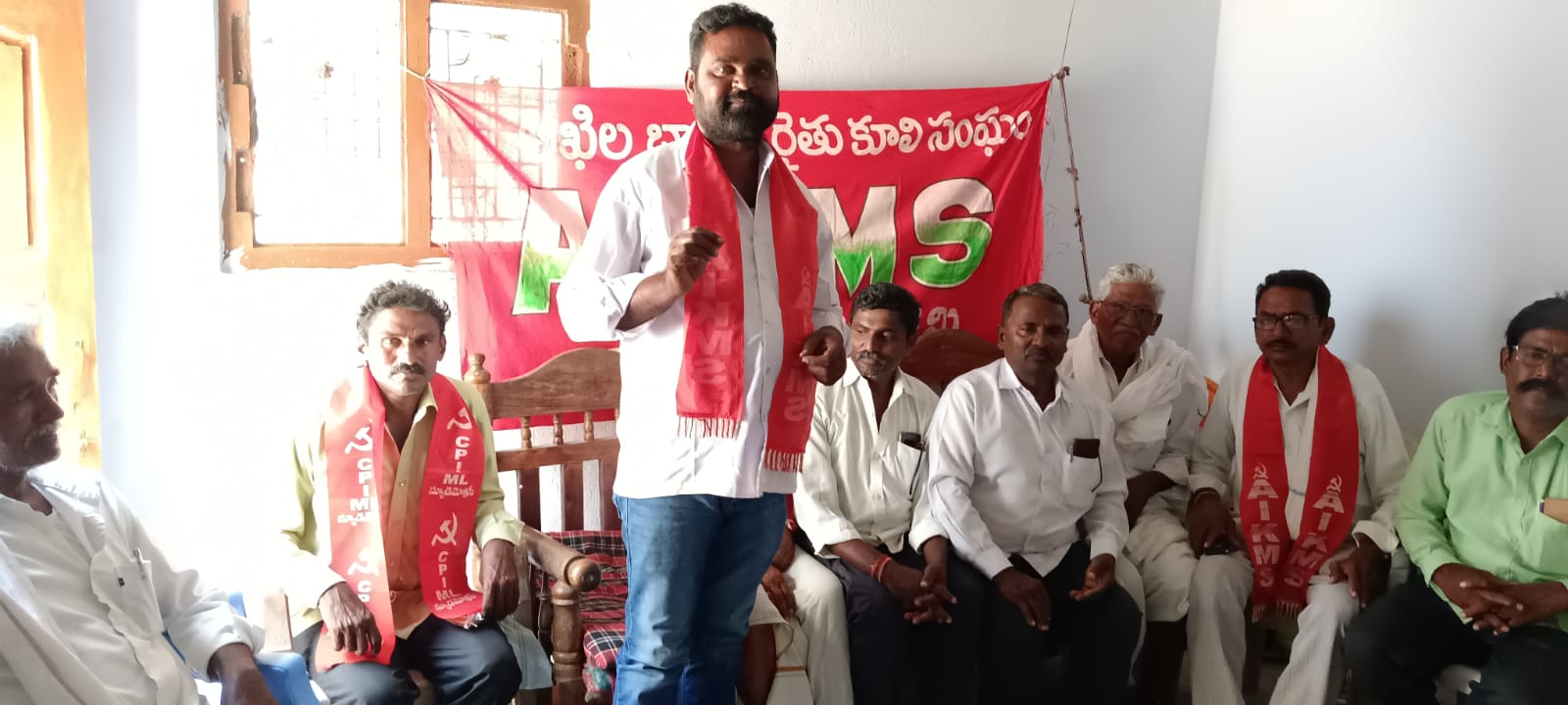 ఉపాధి హామీ పని ప్రదేశాలలో  సౌకర్యాలు కల్పించాలి