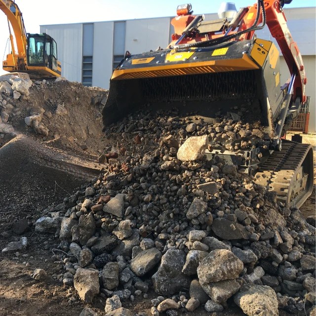 MB Crusher MB-HDS220