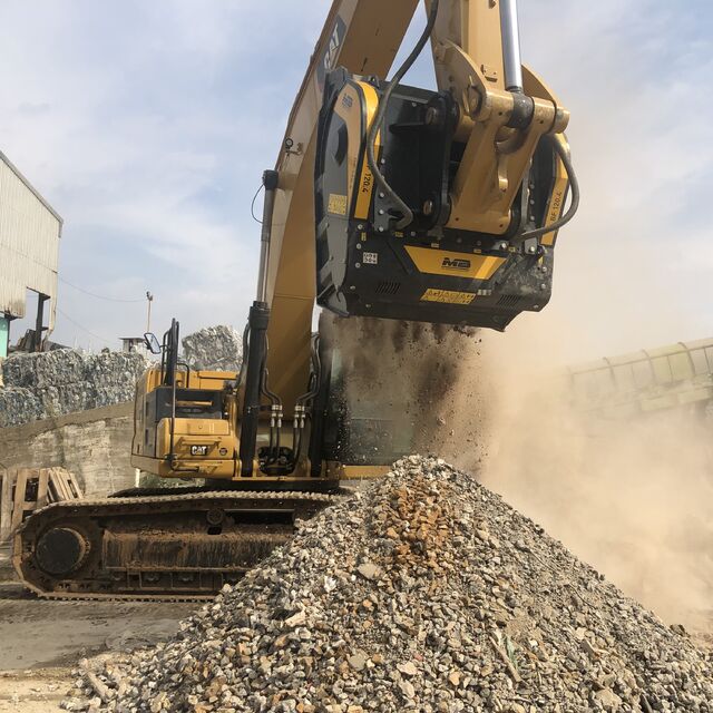 MB Crusher BF120.4 S4
