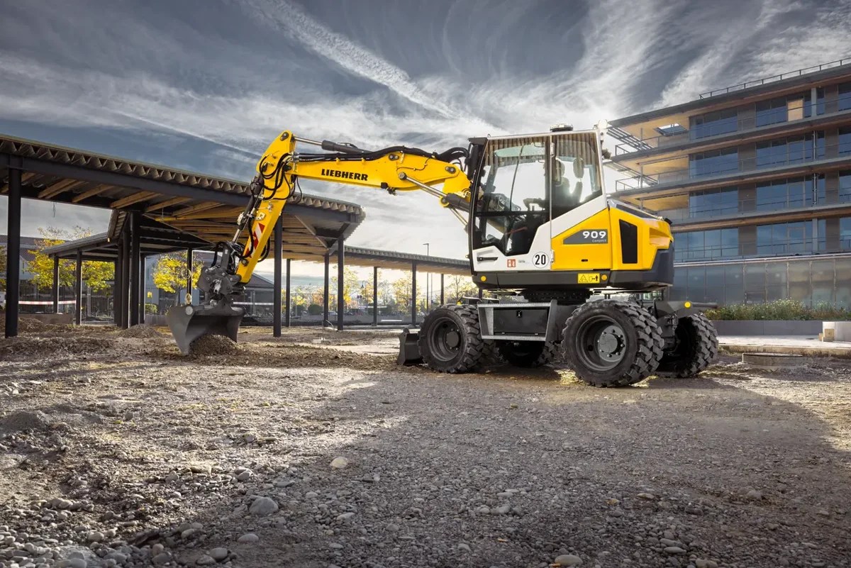Liebherr A 909 Compact Litronic