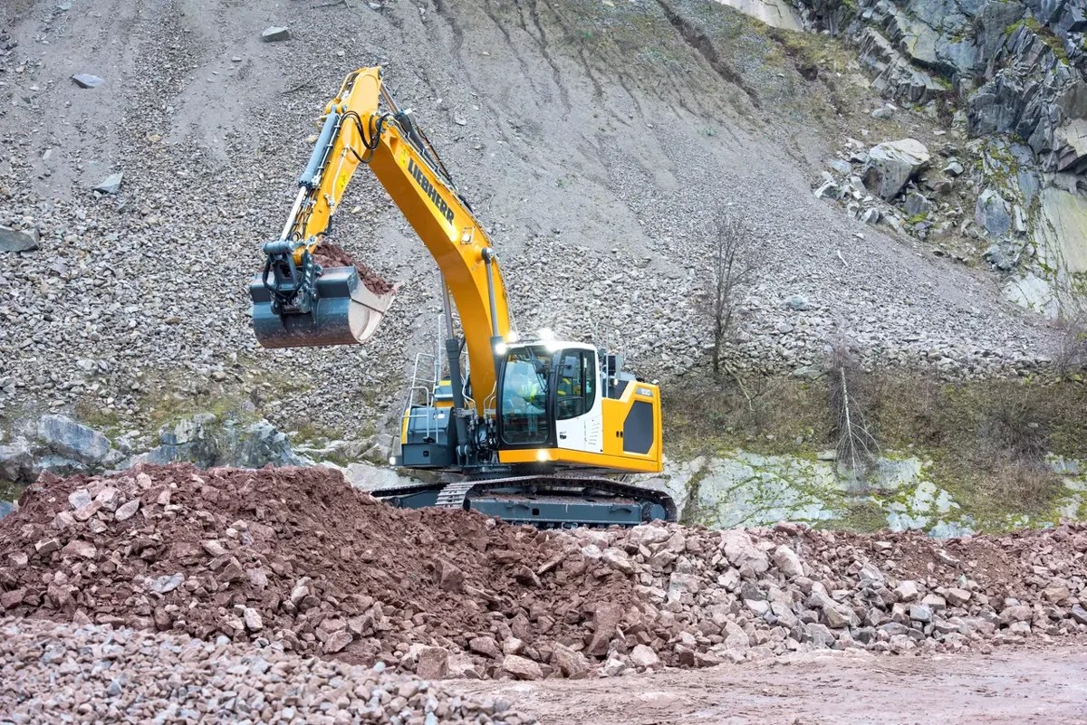 Liebherr R 930 Litronic