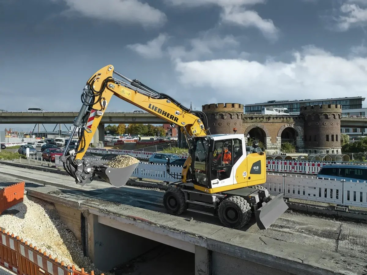 Liebherr A 918 Compact Litronic