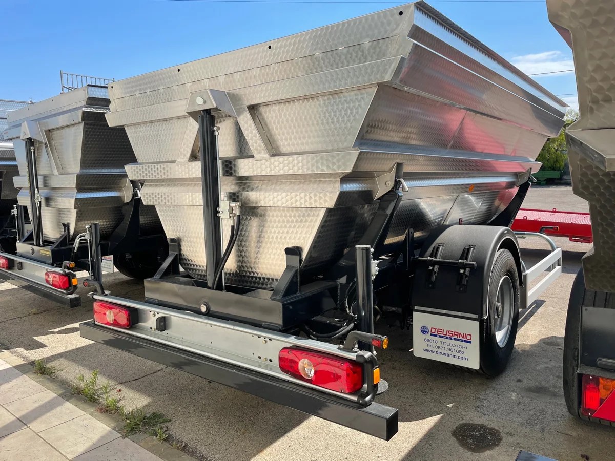 D’Eusanio DRL monoasse Omologazione Europea Rimorchio monoasse trasporto agricolo-uva con ribaltamento idraulico bilaterale con portata fino a 9.000 Kg