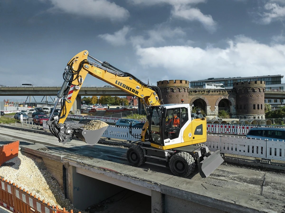 Liebherr A 918 Compact
