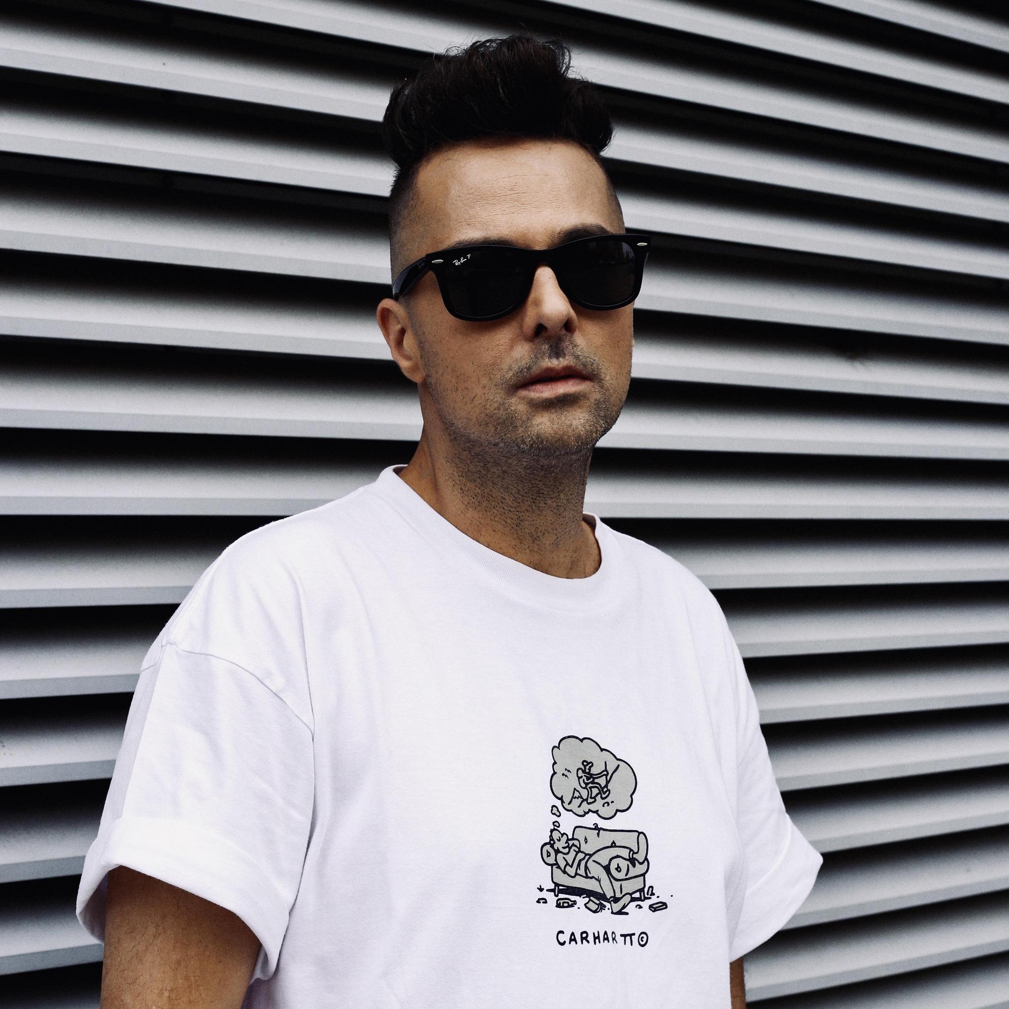Fly Project reinventeaza un hit lautaresc: „Ne-am jucat într-o zi in studio…”