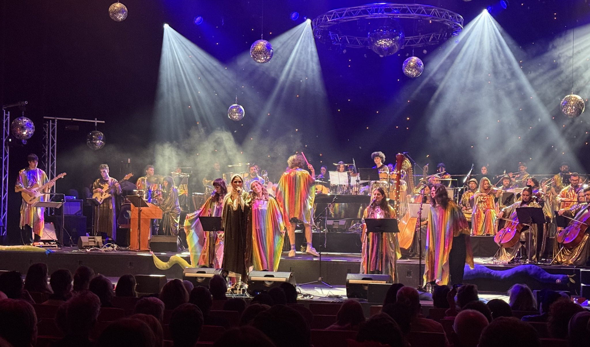 The Exploding Rainbow Orchestra’s Jukebox of Joy brings a wash of colour to Auckland