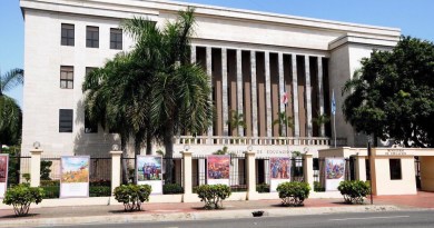 El Minerd revisa los contratos de mantenimiento correctivos de las escuelas El Minerd revisa los contratos de mantenimiento correctivos de las escuelas