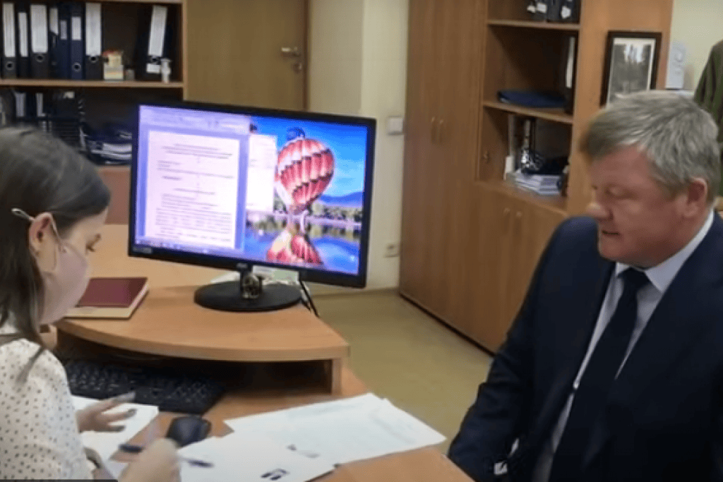 Исаев решил остаться