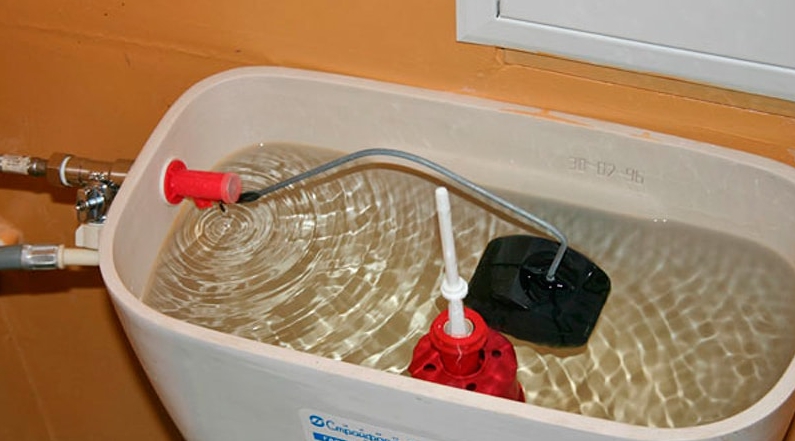 Бачок унитаза