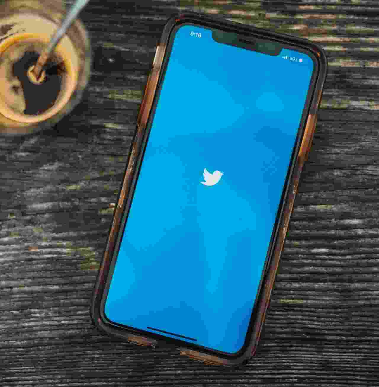 No momento, você está visualizando Twitter permite posts com até 2500 caracteres com função Notas