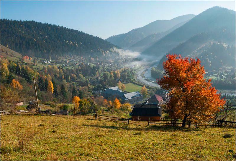 Photo Водоспад у яремче, церква у рогатині, канатка на буковель, інтерактивні музеї у верховині і криворівні, гуцульська забава. Guculskie Karpaty I Bukovel