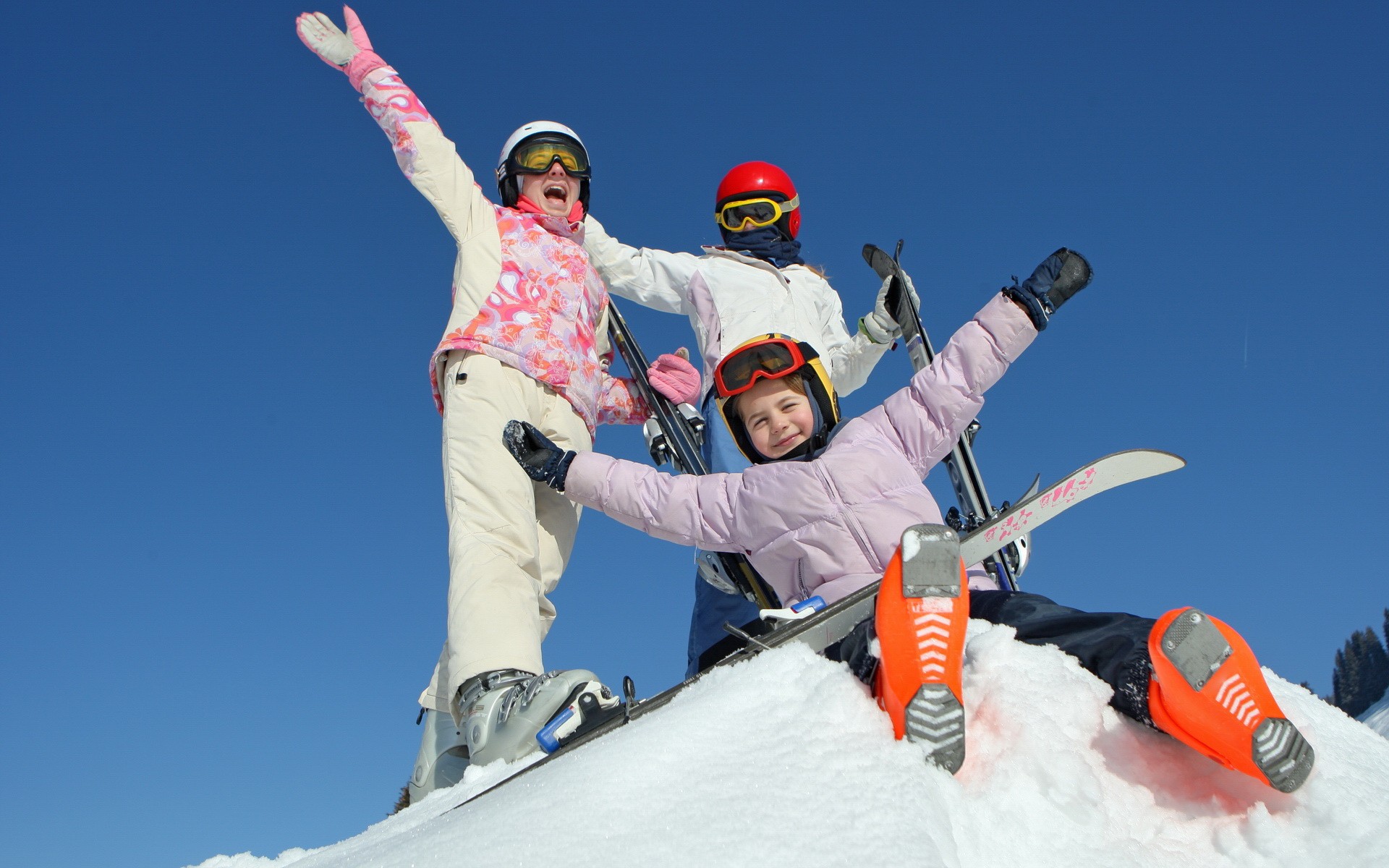 Путь проходит через легендарную гору янарташ. Gory Sneg Lyzhi Vse Na Lyzhi V Slovakiyu