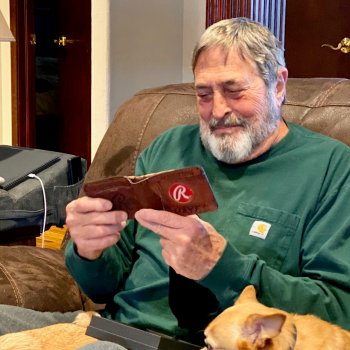 Dad Gets Special Baseball Wallet From Vvego.com