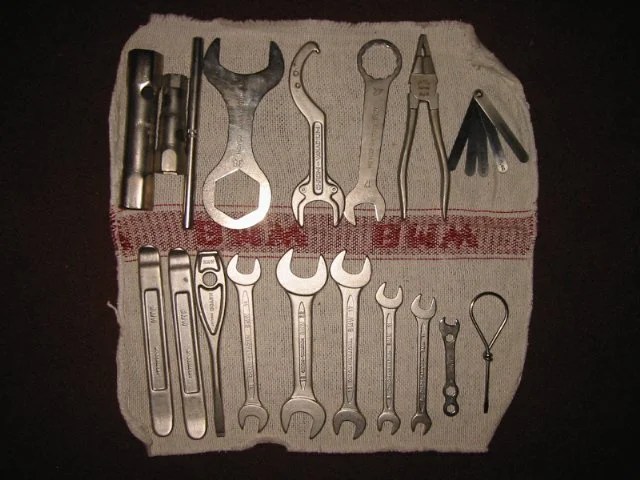 Bmw tool kits