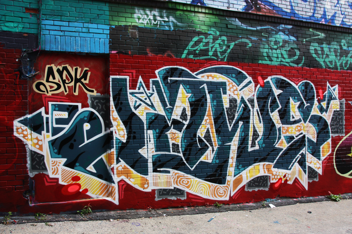 MQ 246 graffiti スローアップ　deck Sticker Museum — SAME 246