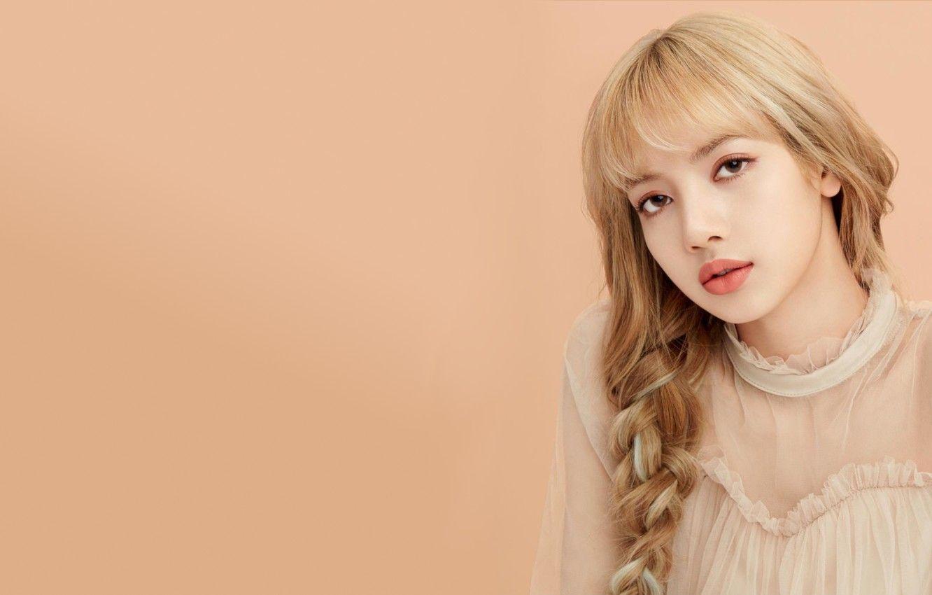 Lisa Blackpink Wallpapers Top Free Lisa Blackpink Backgrounds Wallpaperaccess