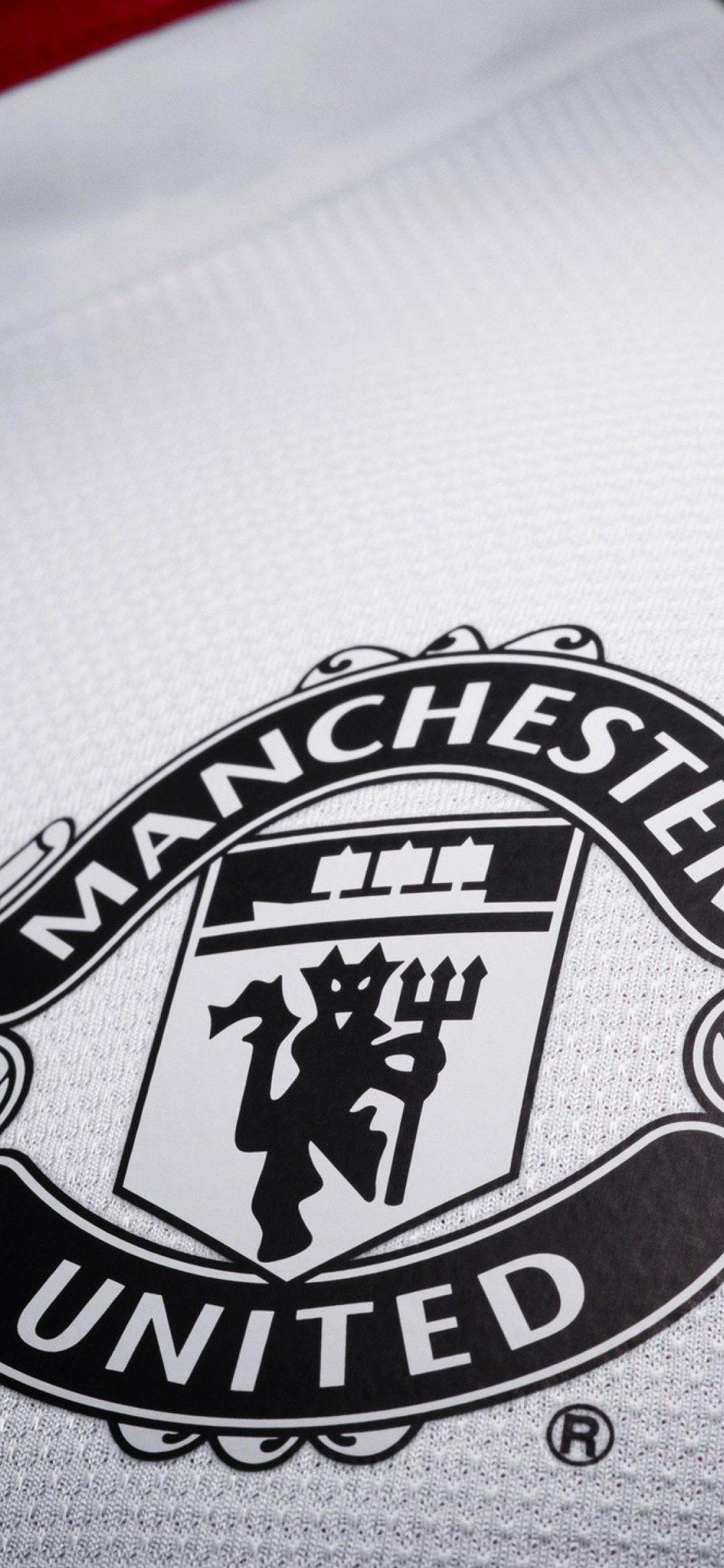 Manchester United Iphone Wallpapers Top Free Manchester United Iphone Backgrounds Wallpaperaccess