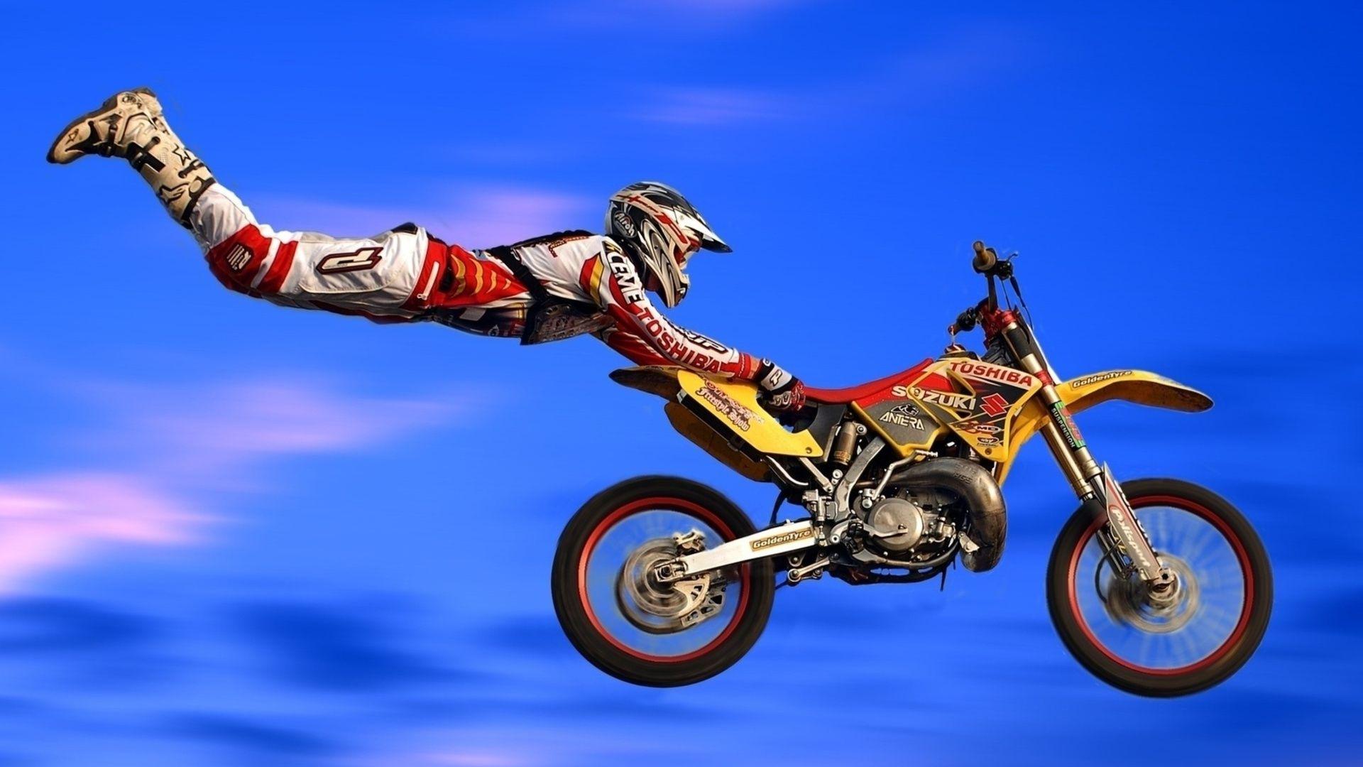 8 Incredible Dirt Bike Tricks And How To Do Them Dont forget to do some crazy stunts while youre enjoying dirt bike games like this one.