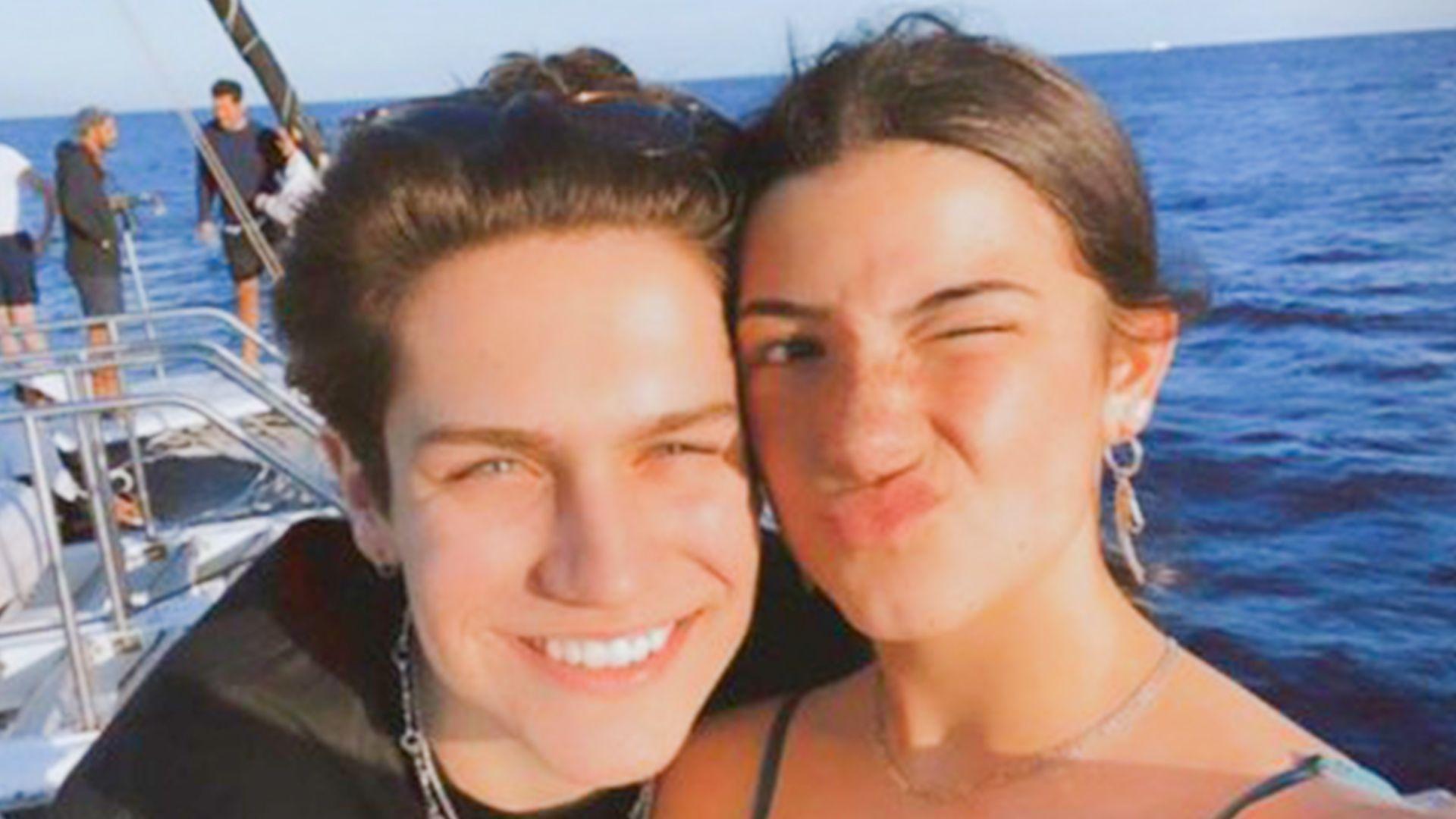 charli d'amelio wallpapers top free charli d'amelio on charli and chase wallpapers