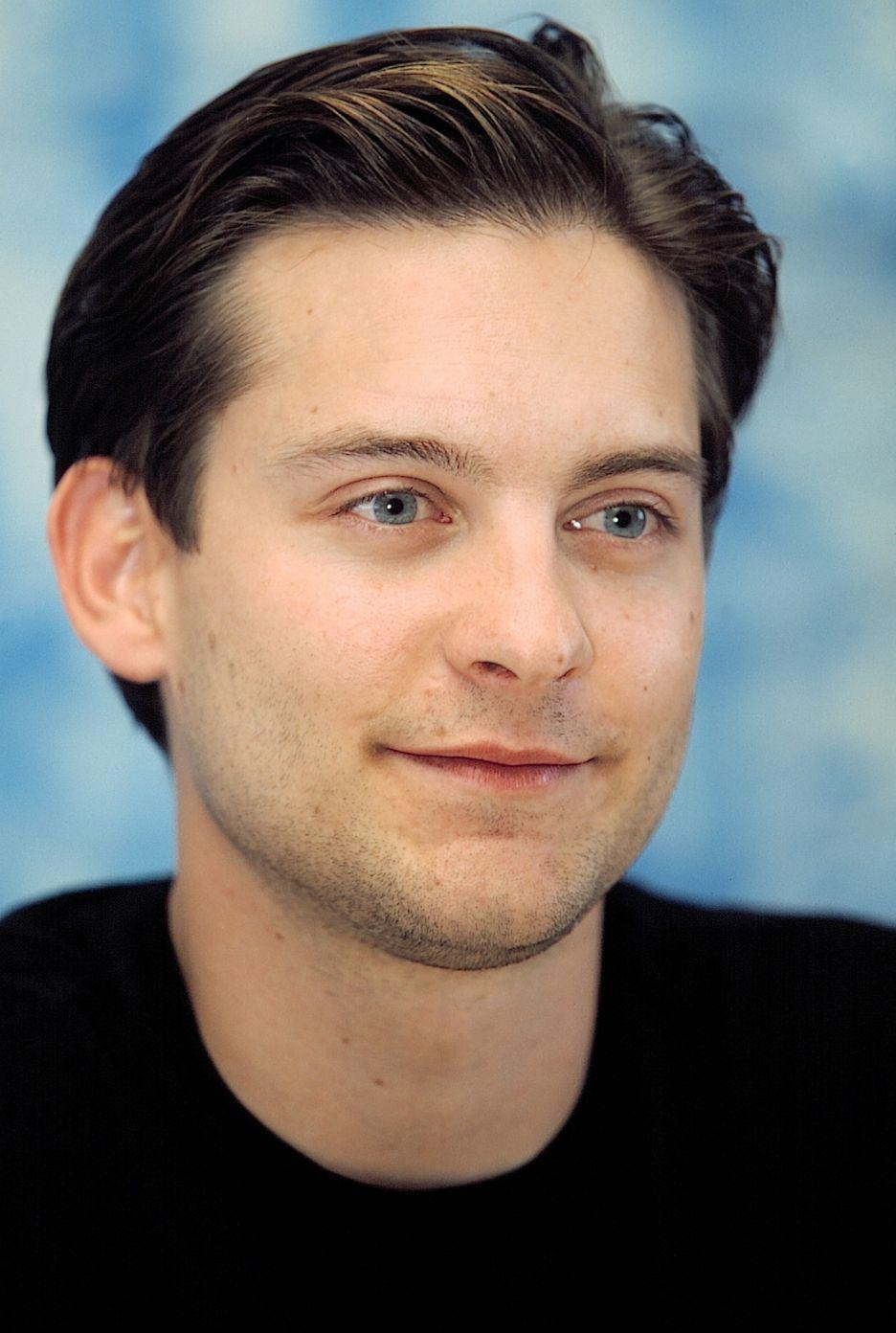 Tobey Maguire Young Photos : Tobey Maguire Wallpapers Top Free Tobey Maguire Backgrounds Wallpaperaccess