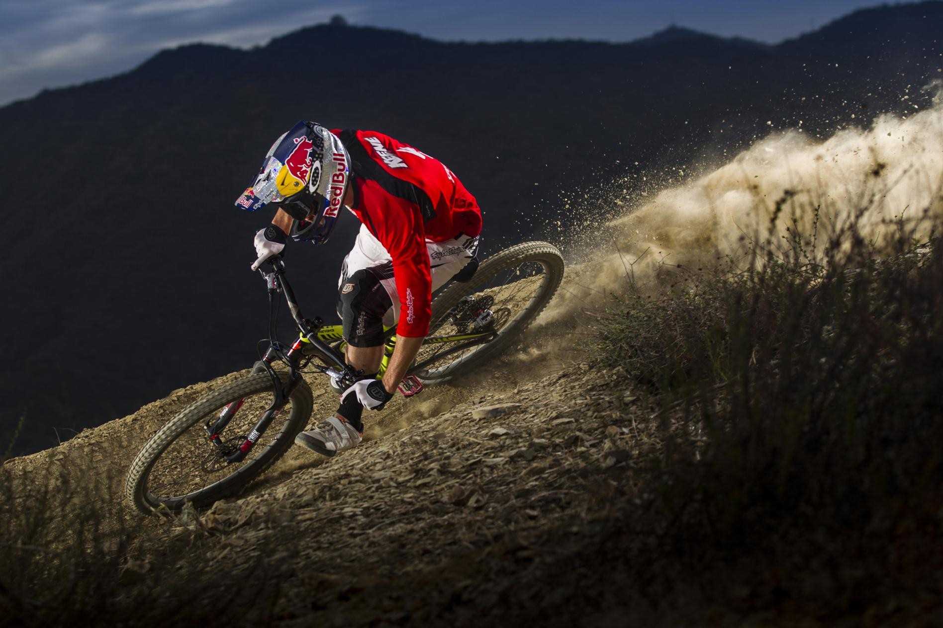 Download Gratuito immagini Red Bull Mtb Wallpapers Top Free Red Bull Mtb Backgrounds aggiornato da parte di