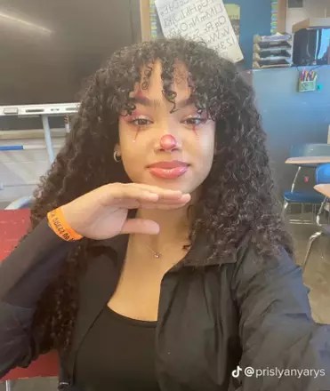 Olivia Jackson - Modern Mobile City Illustrations | Free Download