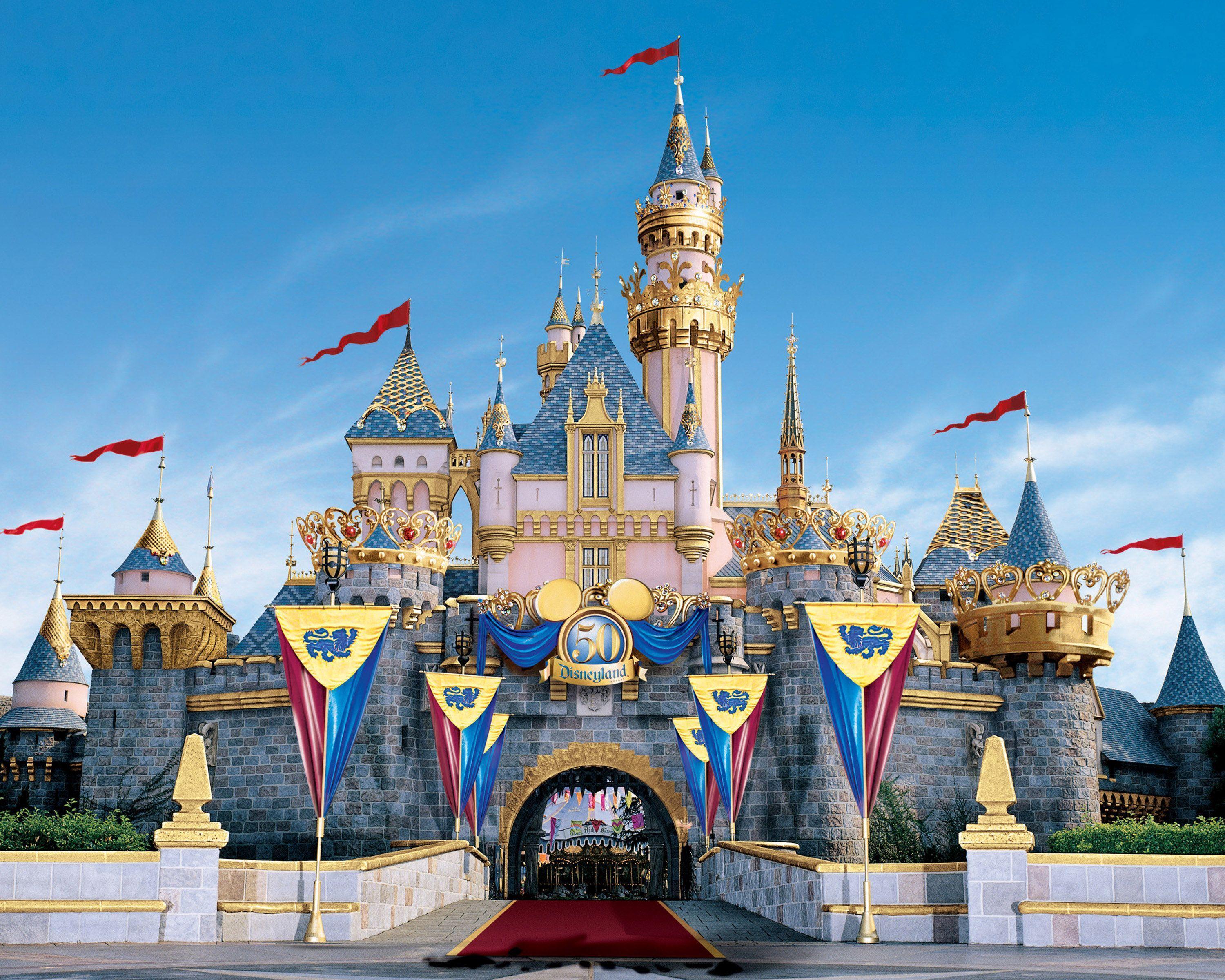 If you're missing the breathtaking views of the disneyland resort, you can get your fix with a new series of free photopass wallpapers! Castle Disneyland Paris Wallpapers Wallpaper Cave