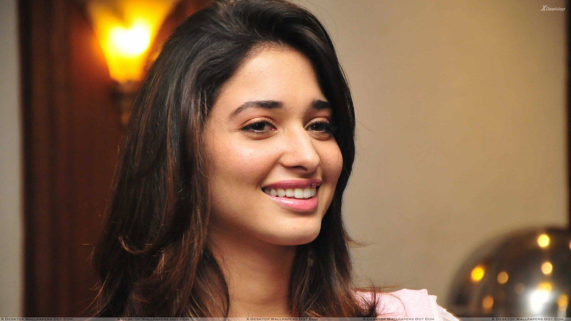 Dapatkan Gambar Akshaya Deodhar Marathi Actress Jujhyat Jiv Rangala Zee Marathi Terkeren oleh Lampunghits.com