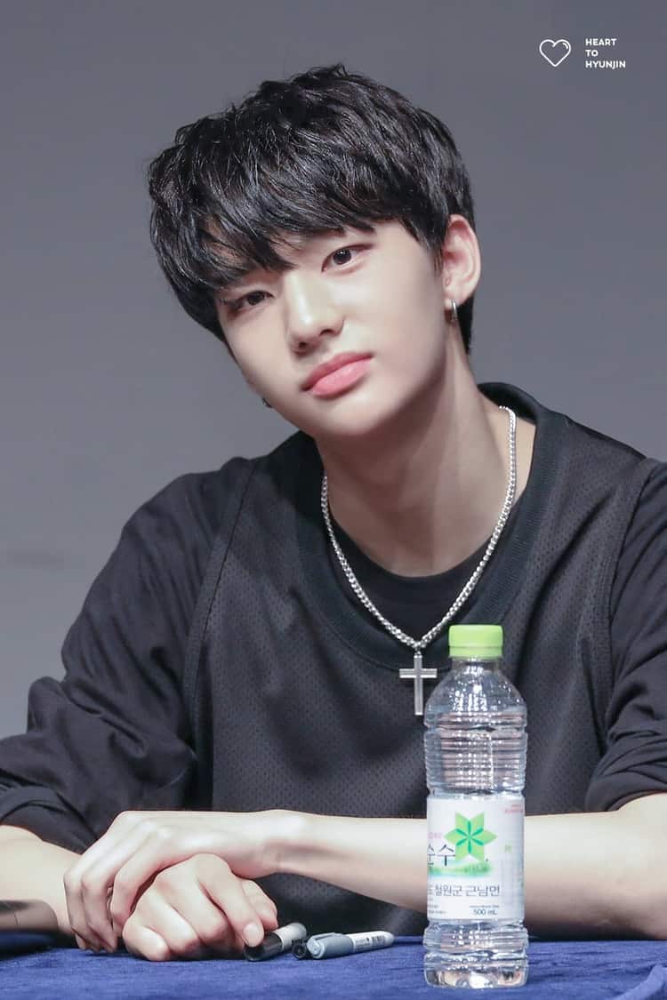hyunjin stray kids wallpapers wallpaper cave on hyunjin stray kids wallpapers