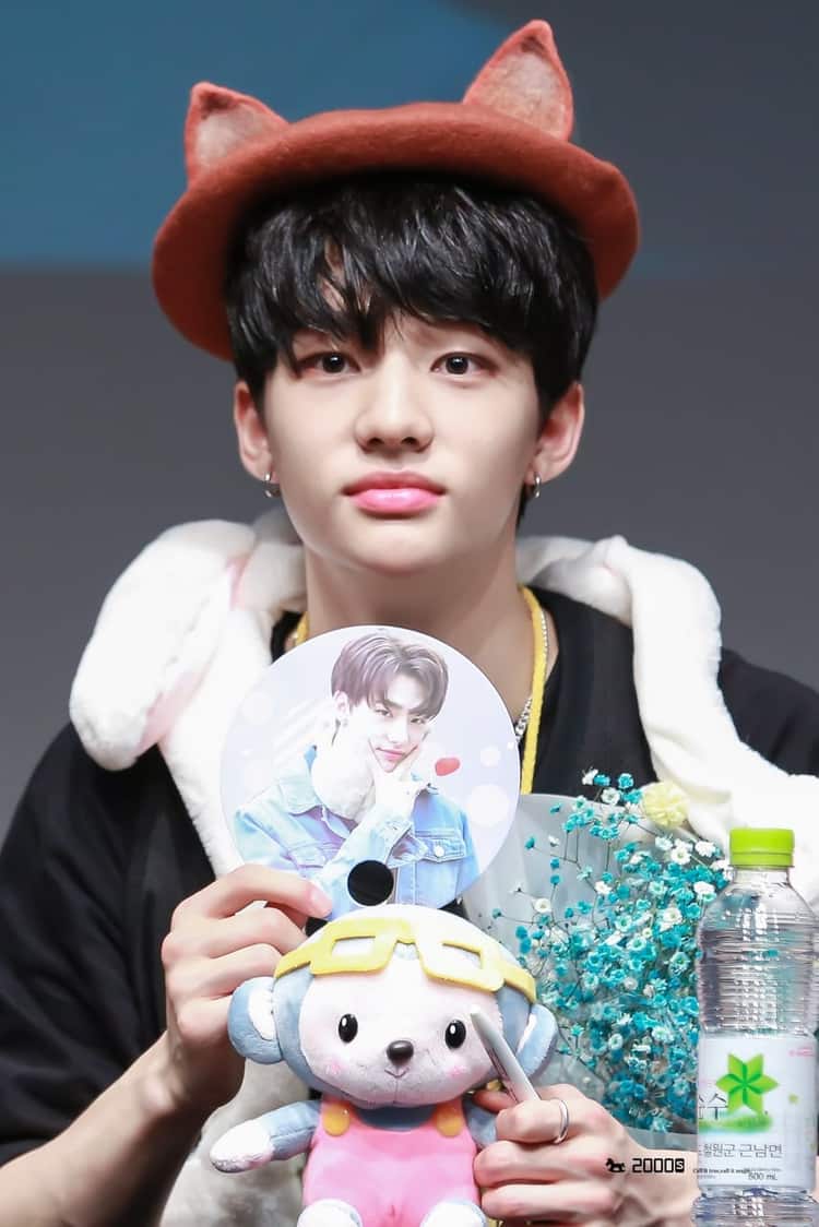 hyunjin stray kids wallpapers wallpaper cave on hyunjin stray kids wallpapers