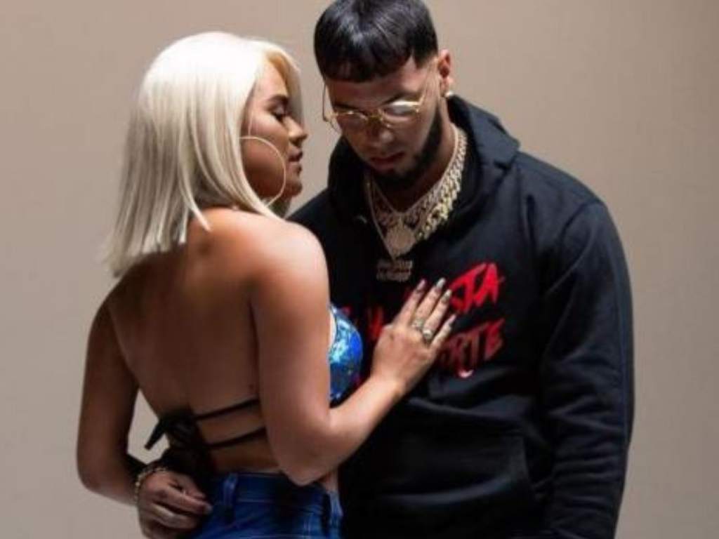 Anuel Aa And Karol G Wallpapers Wallpaper Cave