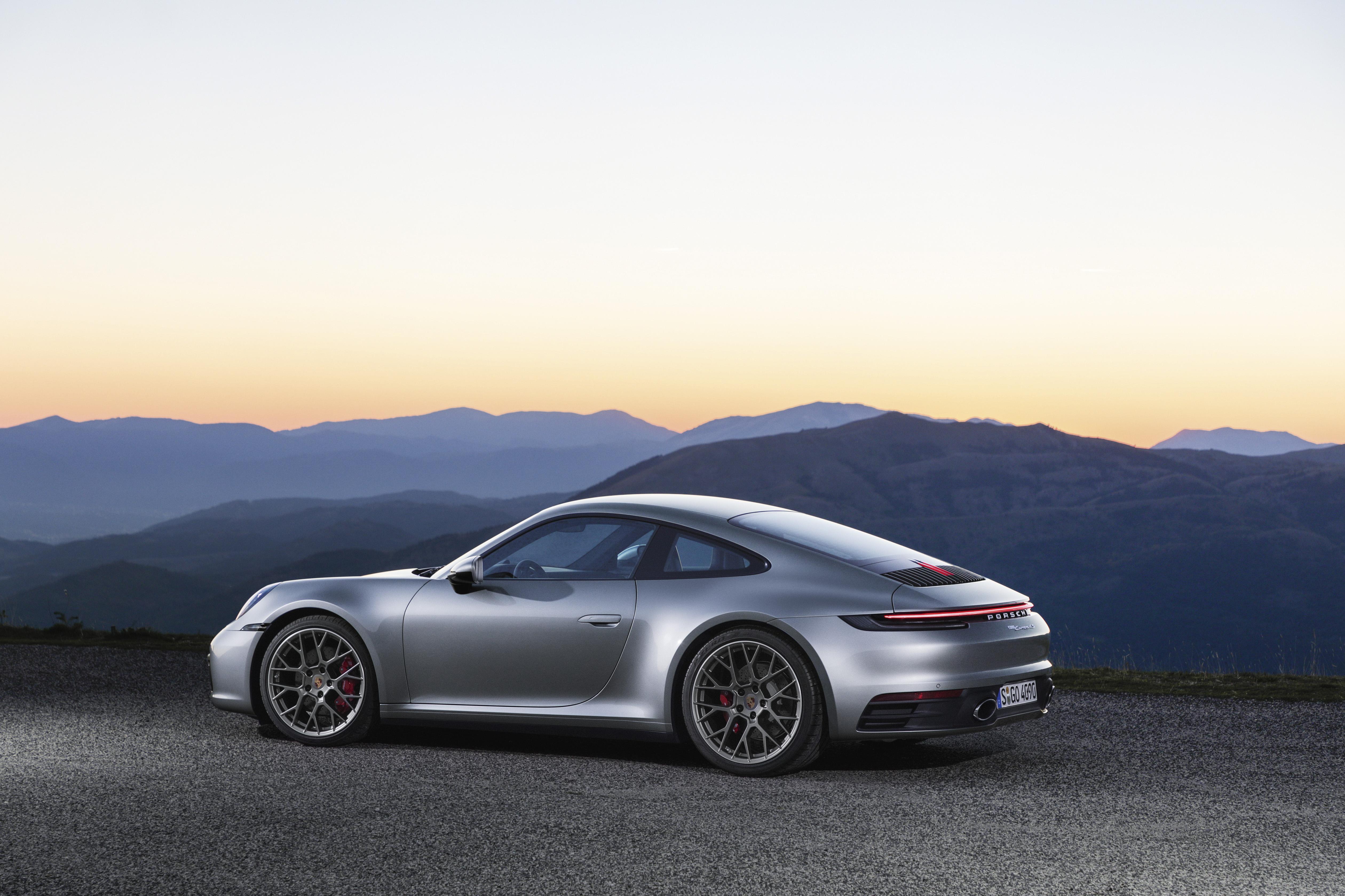 Porsche 992 wallpapers
