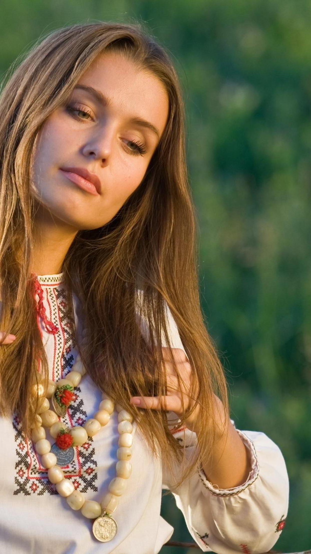 Colorful outdoor backgrounds can help you to feel relaxed or energized for the rest of the day. Phone Girls Wallpapers - Wallpaper Cave