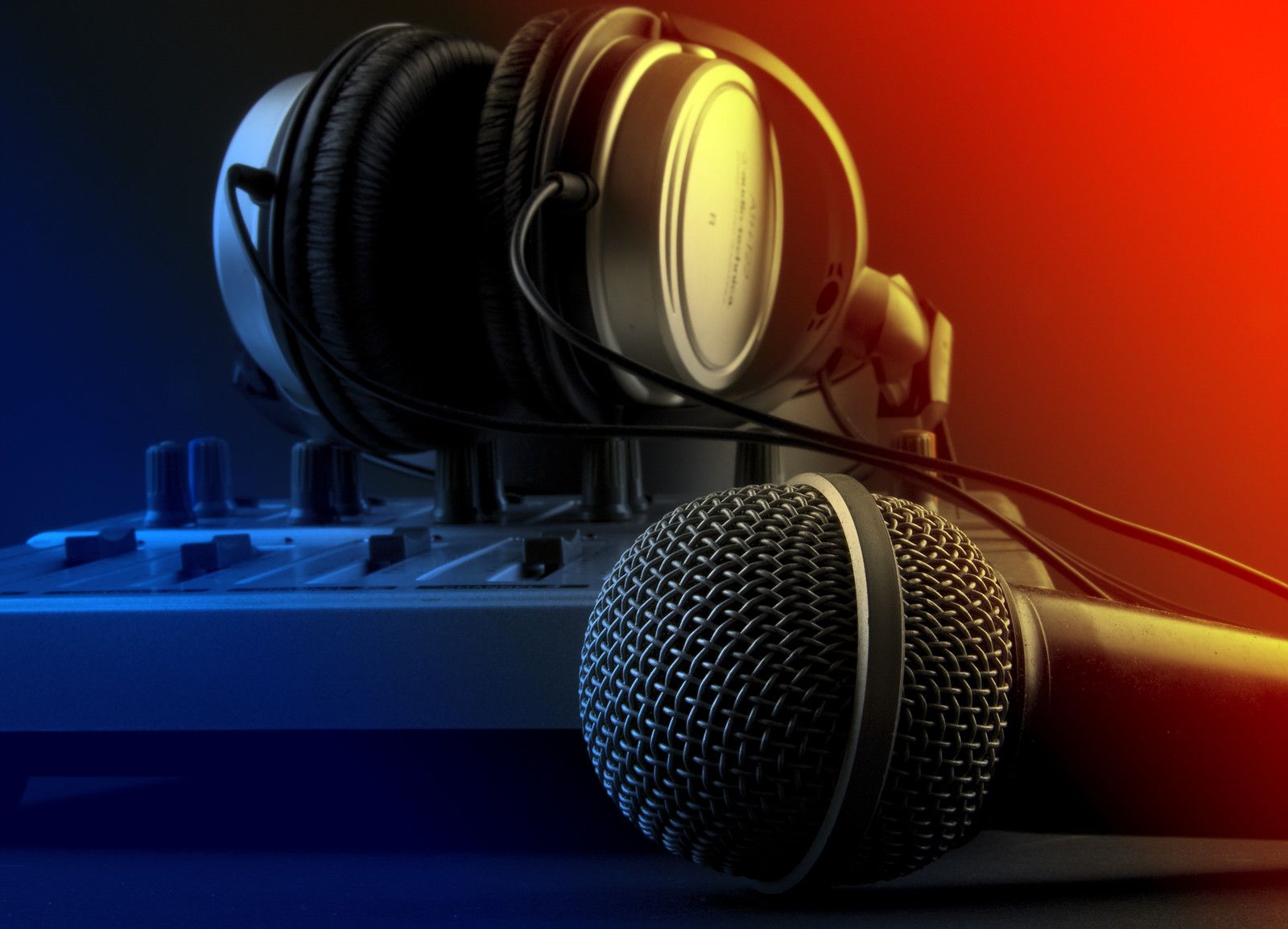 studio microphone wallpapers wallpaper cave on recording studio microphone cartoon wallpapers