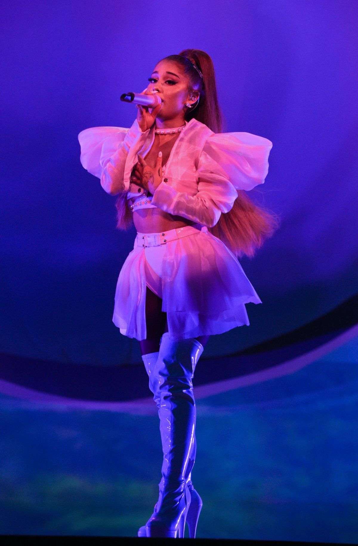 Sweetener world tour wallpapers