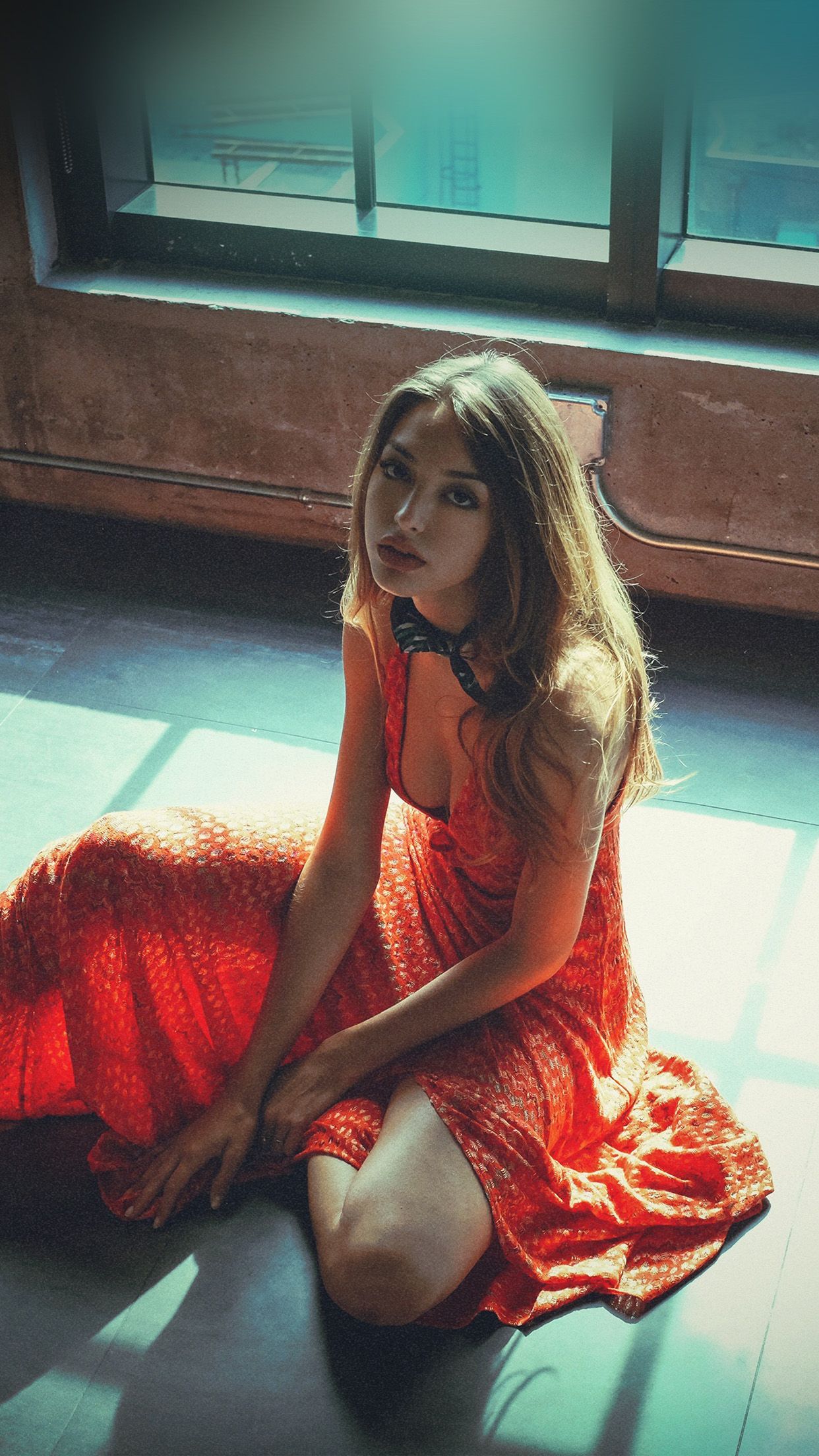 Your iphone's wallpaper doesn't have to be a boring still image. Beautiful Girl iPhone Wallpapers - Wallpaper Cave