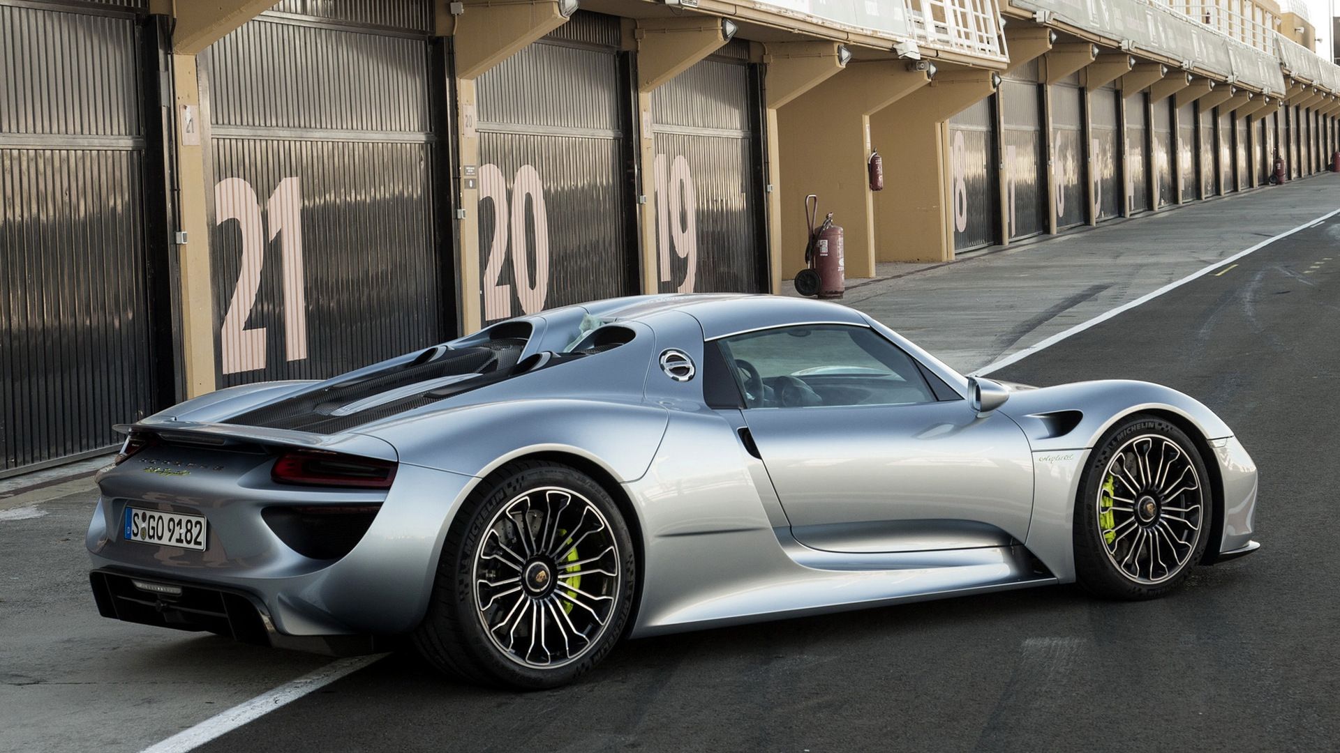 Porsche 918 spyder desktop wallpapers