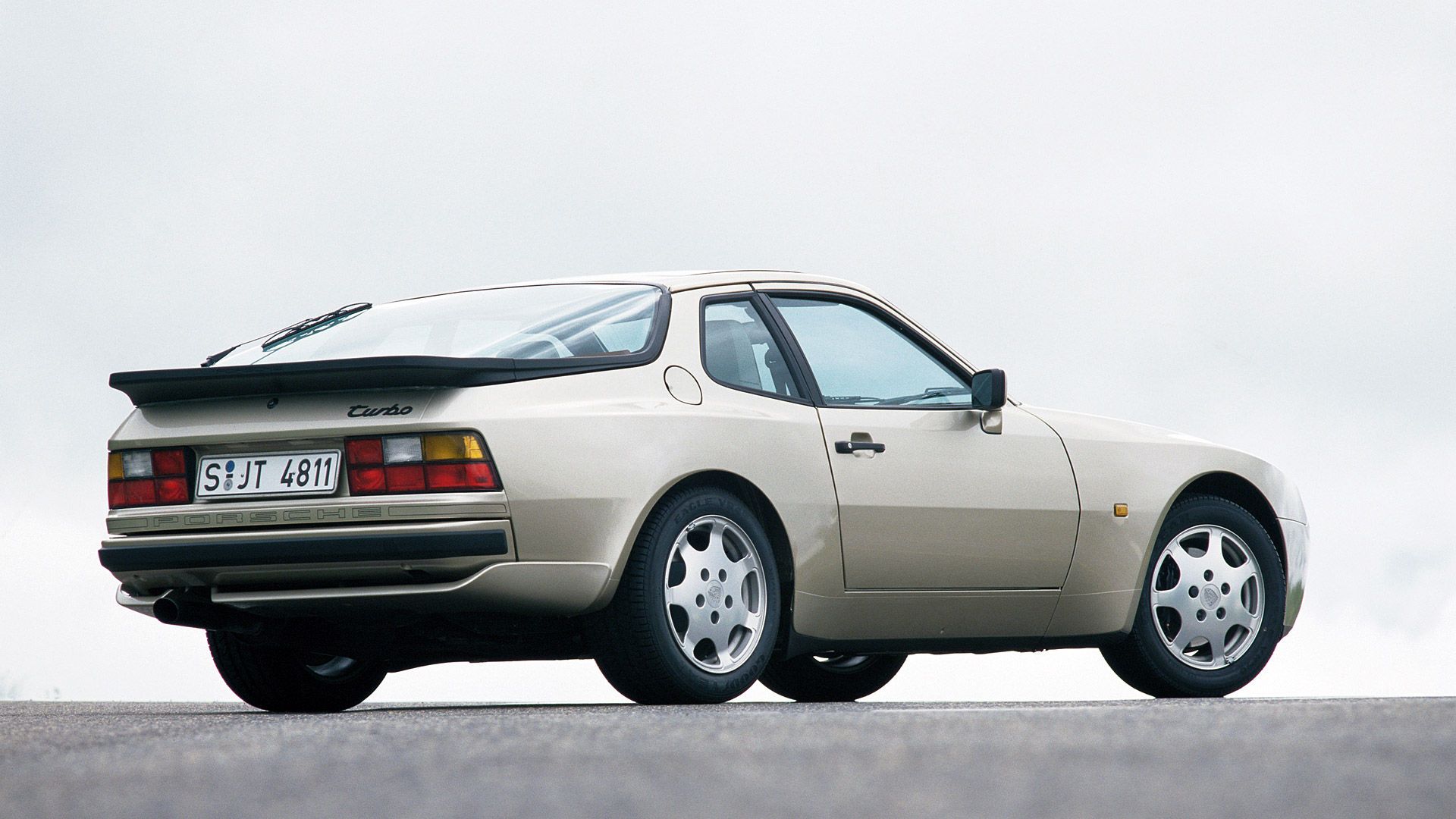 Porsche 944 wallpapers